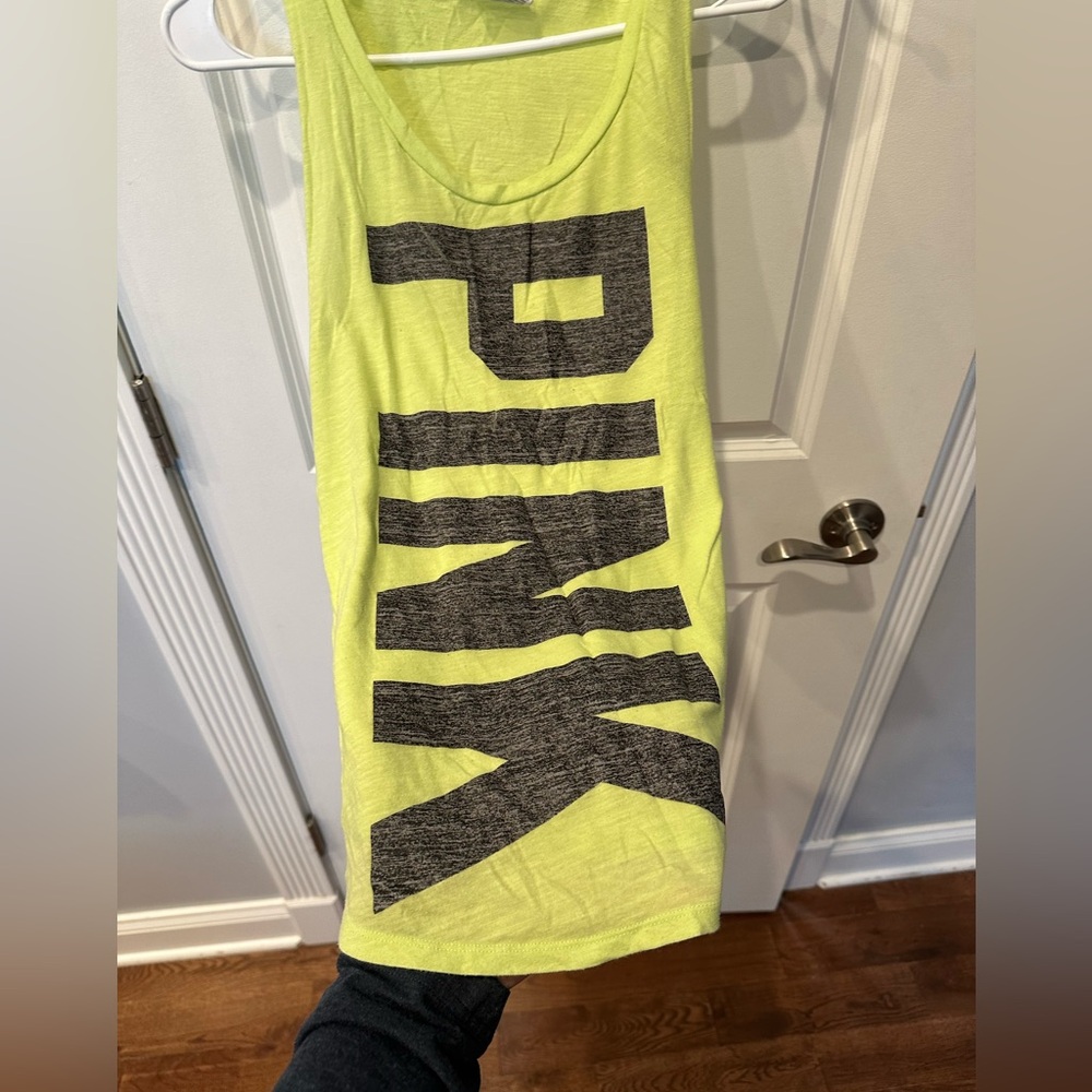 *EUC*Sz M*Pink*VS*Tank
